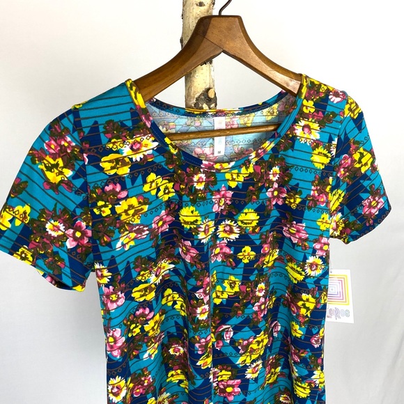 LuLaRoe Floral Classic T - Picture 2 of 7